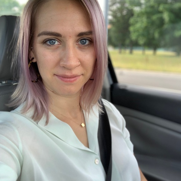 Meet your Posher, Claire - Picture 3 of 3